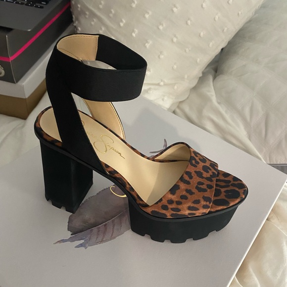 *SOLD* Jesica Simpson platform shoe - Picture 6 of 8